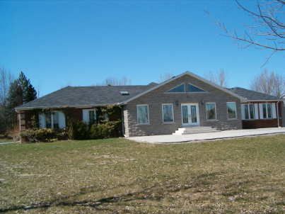 8 Ridgewood Dr, Richmond Hill, L4E3M1 | Image 2