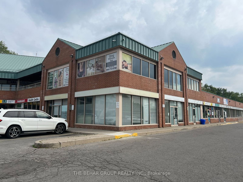 212 - 126 Wellington St W, Aurora, L4G 2N9 | Image 2