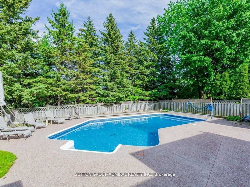 31 Vesta Dr, Richmond Hill, L4B 2M2 | Image 2