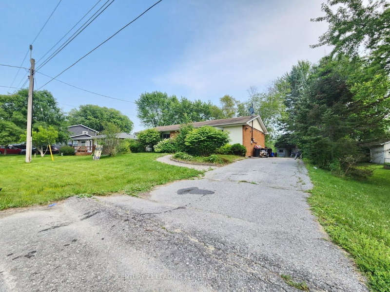 365 Adeline Dr, Georgina, L4P 3C4 | Image 2