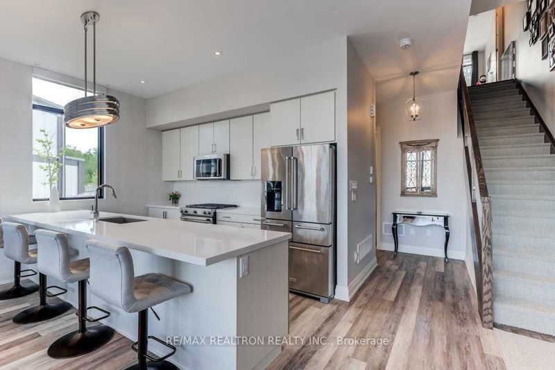 3711 Riva Ave, Innisfil, L9S 0L5 | Image 3