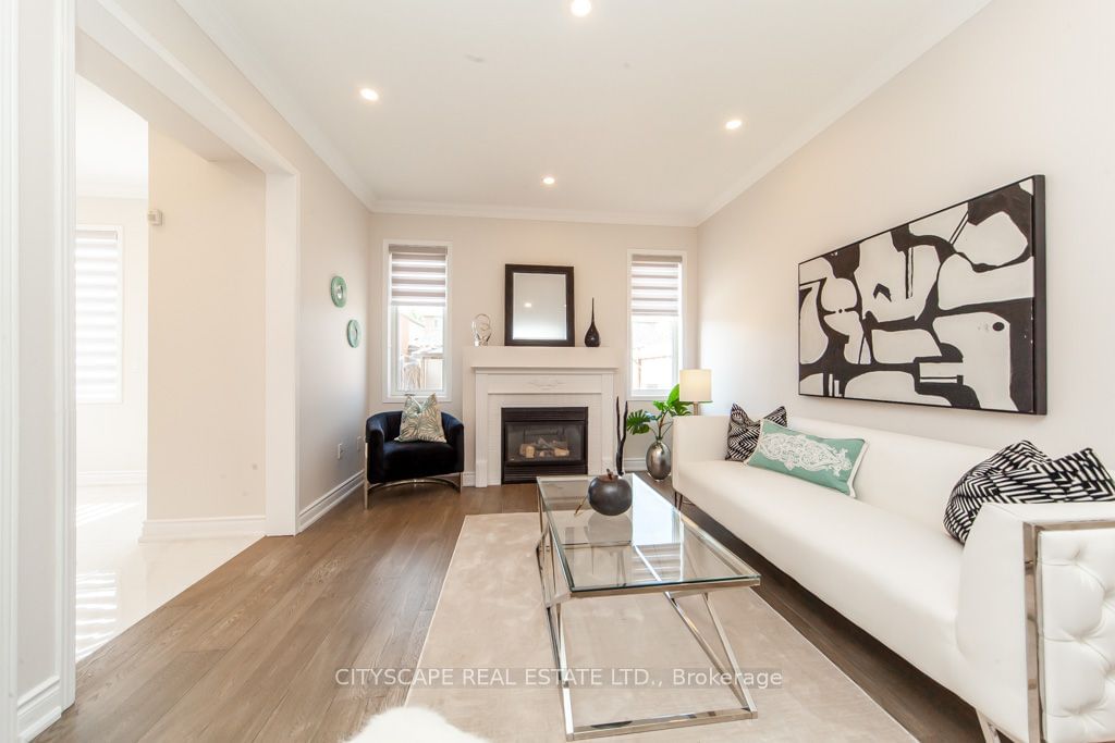 Listing Image 7