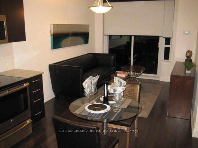 1011 - 7165 Yonge Street