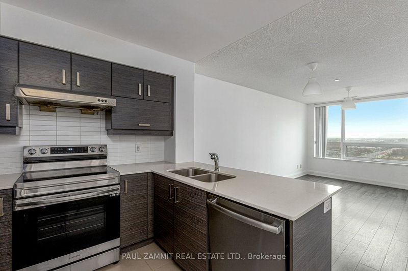 2110 - 1 Uptown Dr, Markham, L3R 5C1 | Image 2