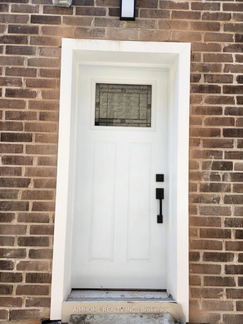 115 Beckett Ave, East Gwillimbury, L9N 0S6 | Image 3