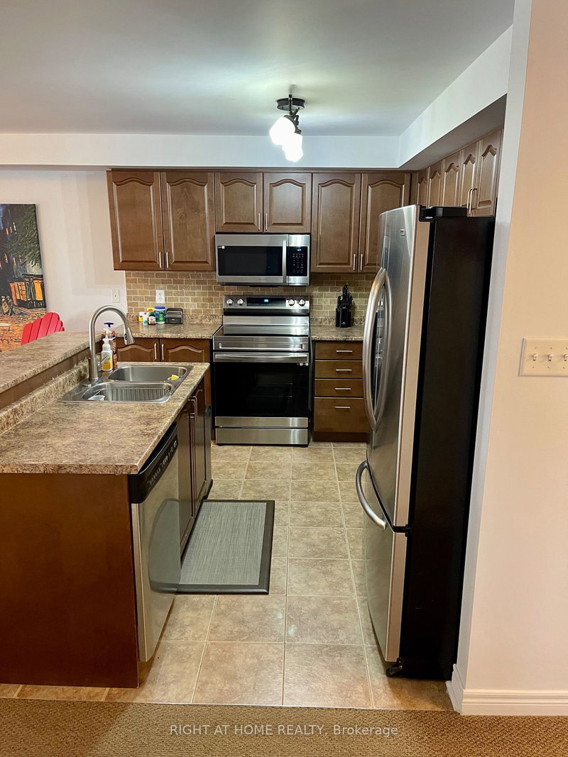 A - 2933 Bur Oak Ave, Markham, L6B 1E6 | Image 3