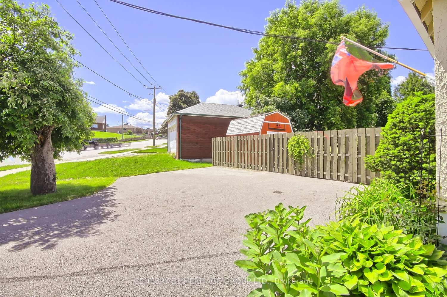 Listing Image 3