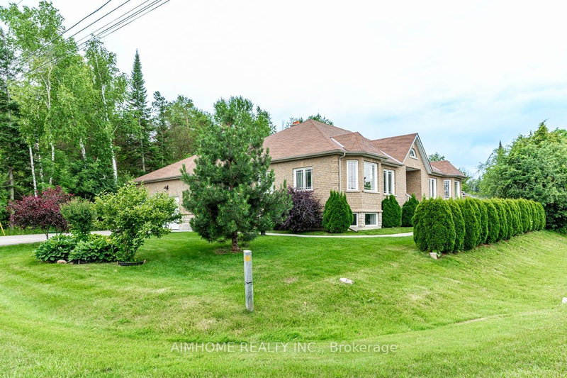 46 Alexander Blvd, Georgina, L0E 1L0 | Image 2