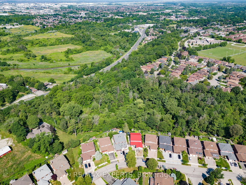 7445 Islington Ave, Vaughan, L4L 1W2 | Image 3