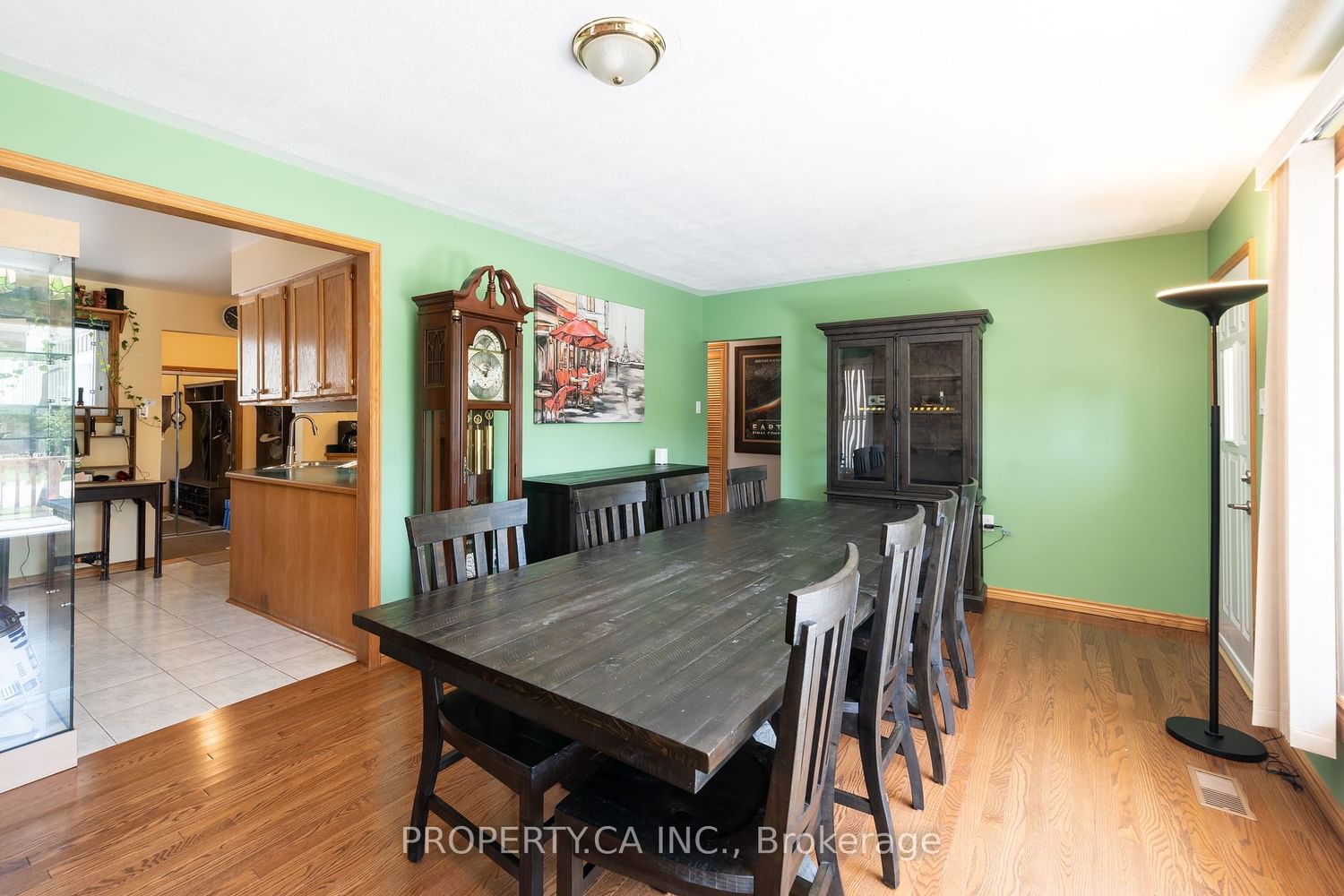 Listing Image 9