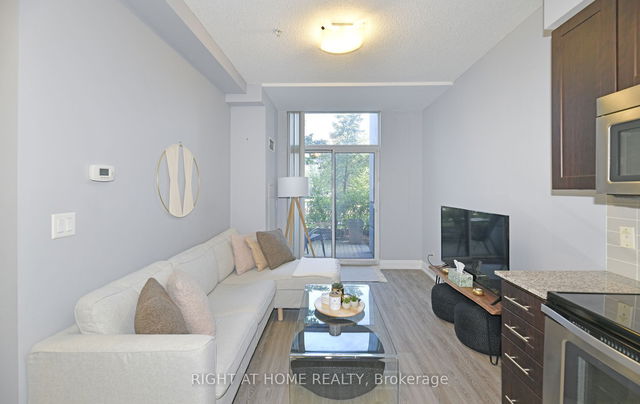 102 - 75 North Park Road