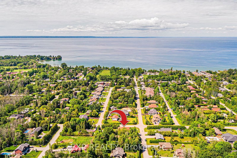 46 Alexander Blvd, Georgina, L0E 1L0 | Image 2