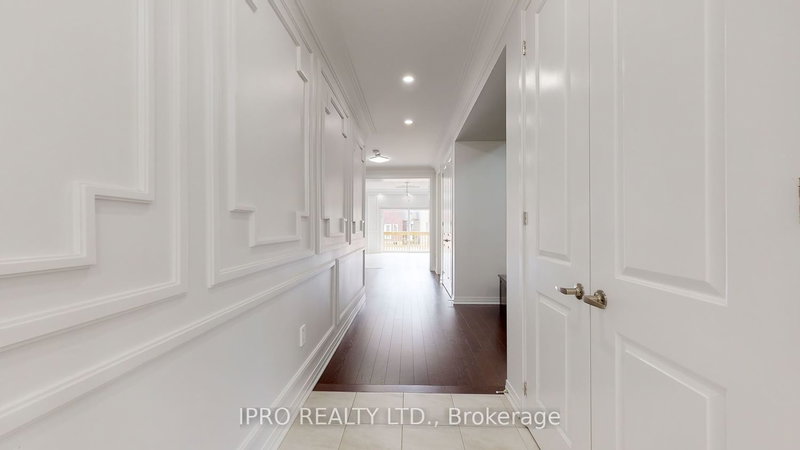 1466 Broderick St, Innisfil, L9S 4W1 | Image 2