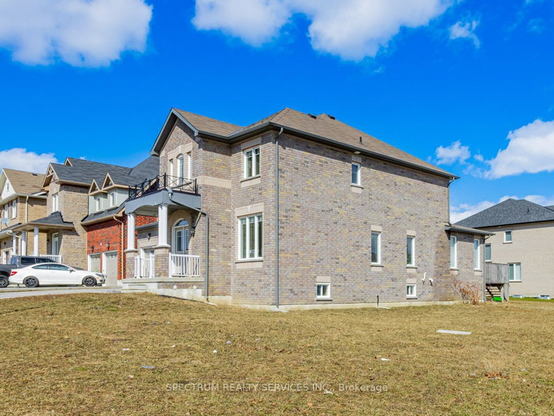 1949 Jans Blvd, Innisfil, L9S 2A5 | Image 3