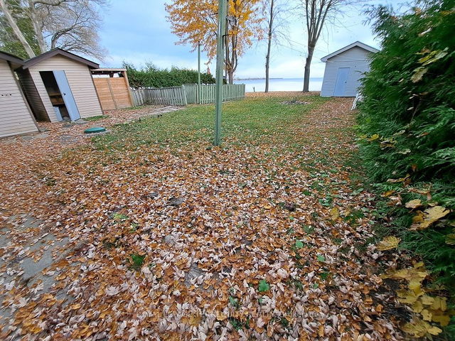 156 Holmes Point Road