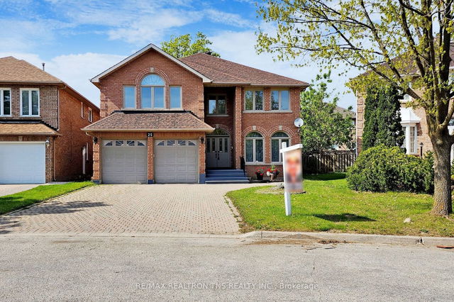 25 Lady Lynn Crescent
