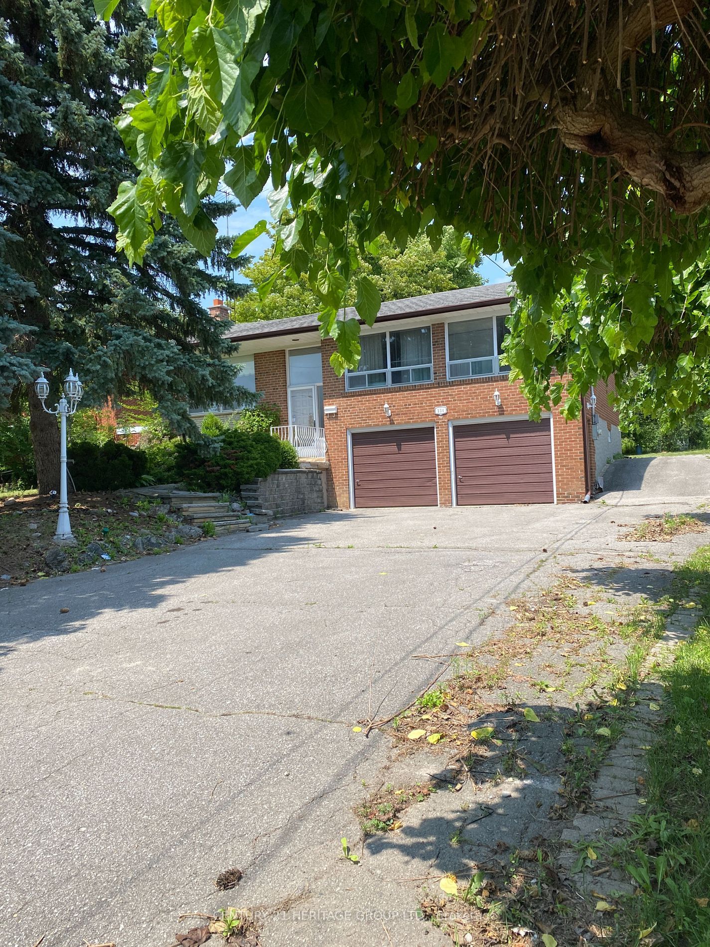 Detached House sold at 134 Pemberton Road, Richmond Hill, North Richvale, L4C 3T7 - MLS: N6686256