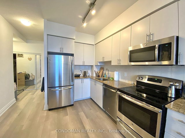 801 - 7165 Yonge Street