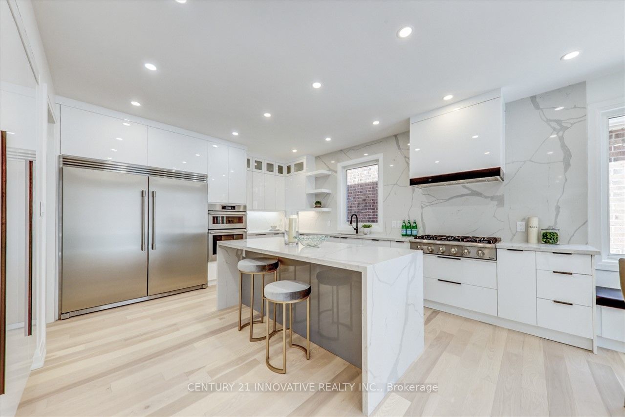 Listing Image 14