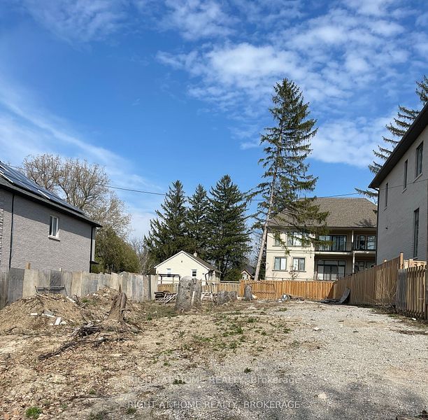 15 Dunvegan Dr. Drive