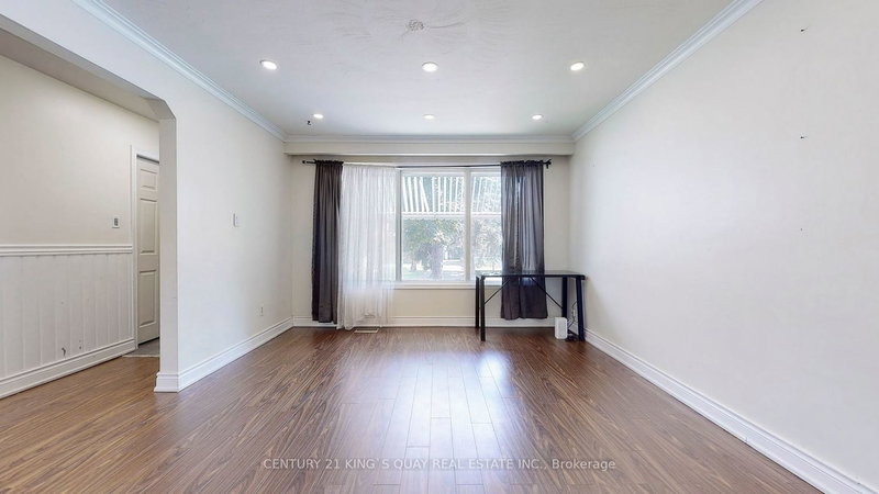 389 Becker Rd, Richmond Hill, L4C 2S3 | Image 2