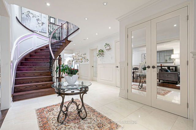 9 Hyde Park Drive