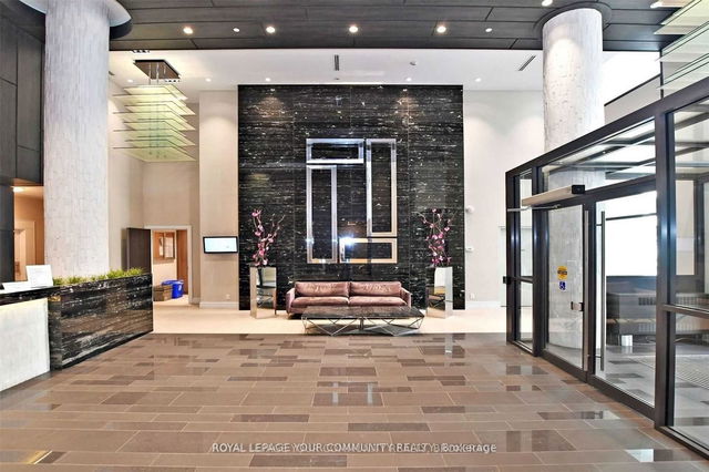 Ph2401 - 9201 Yonge Street