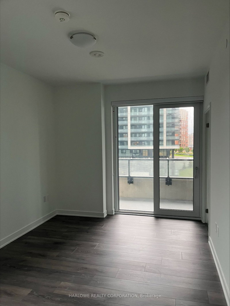 503 - 105 Oneida Cres, Richmond Hill, L4B 0B1 | Image 3