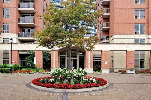 204 - 75 King William Crescent