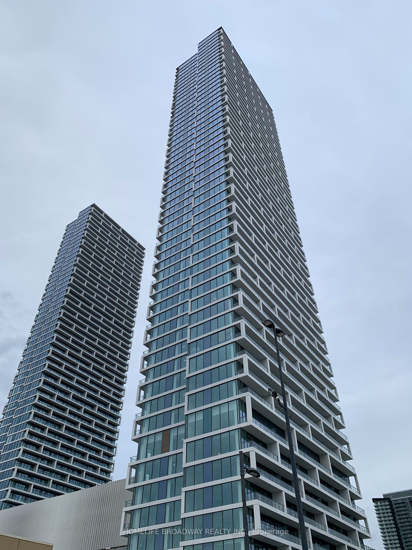 Condo leased at 2102-5 Buttermill Avenue, Vaughan, Vaughan Corporate Centre, L4K 0J5 - MLS: N6715960