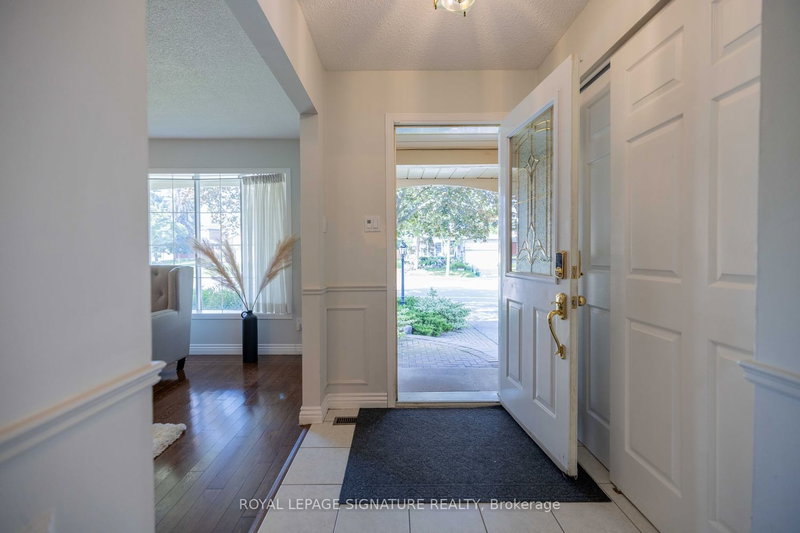 153 Willowbrook Rd, Markham, L3T 5P4 | Image 3