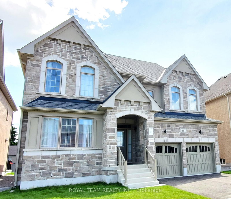 251 Danny Wheeler Blvd, Georgina, L4P 0J9 | Image 2