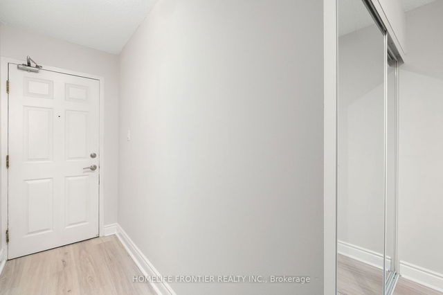 601 - 309 Major Mackenzie Drive