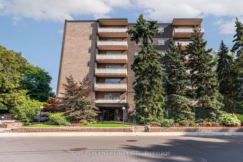 706 - 67 Richmond St, Richmond Hill, L4C 3Y3 | Image 2