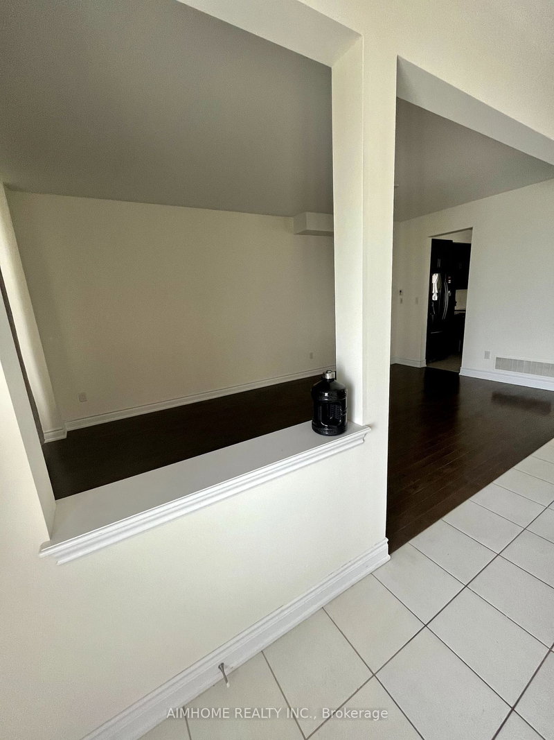 273 William Forster Rd, Markham, L6B 0T7 | Image 2