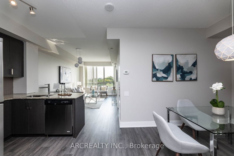 618 - 7608 Yonge St, Vaughan, L4J 0J5 | Image 2