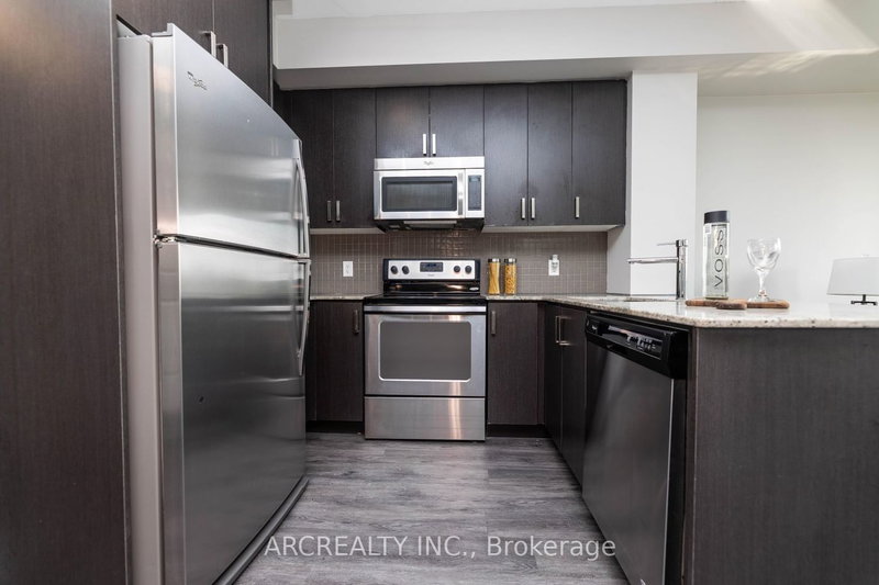 618 - 7608 Yonge St, Vaughan, L4J 0J5 | Image 3