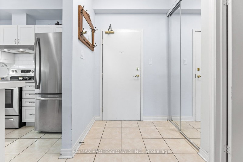 104 - 9944 Keele St, Vaughan, L6A 3Z4 | Image 3