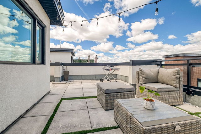 303 - 52 Coles Avenue