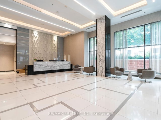 1012 - 99 EAGLE ROCK Way