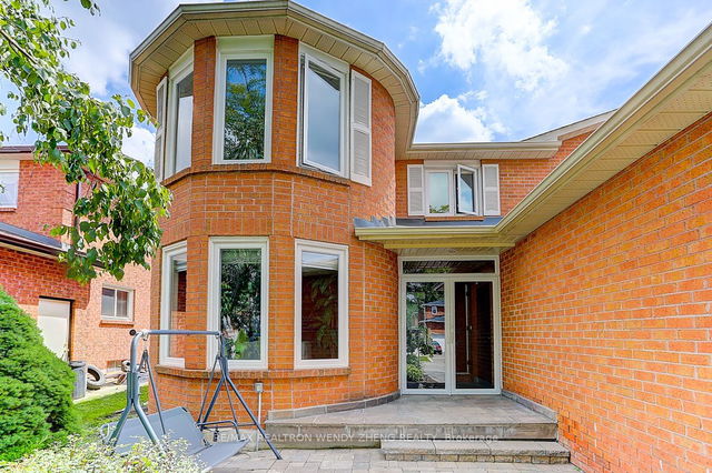 39 Butterfield Crescent