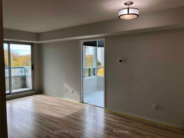 411 - 5 Emerald Lane
