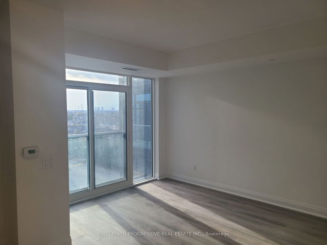 608 - 10 Gatineau Drive