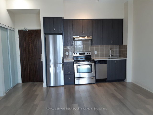 320 - 8763 Bayview Avenue