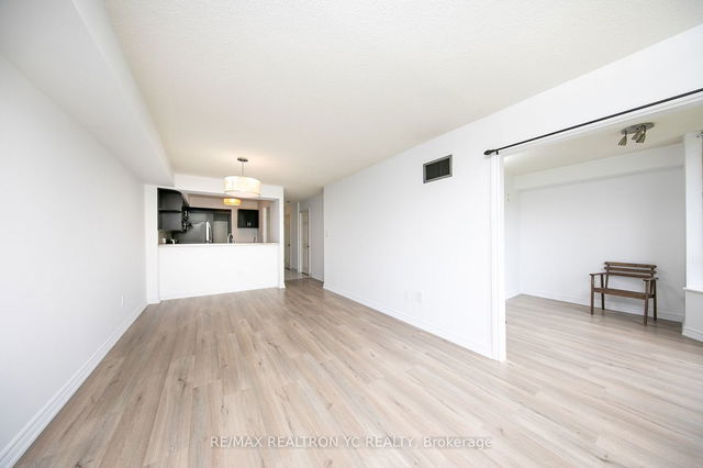 206 - 309 Major Mackenzie Drive