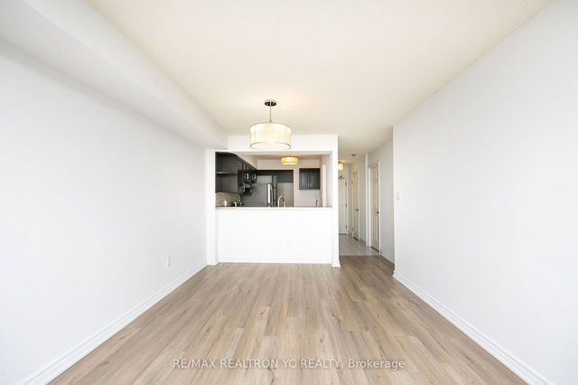 206 - 309 Major Mackenzie Drive