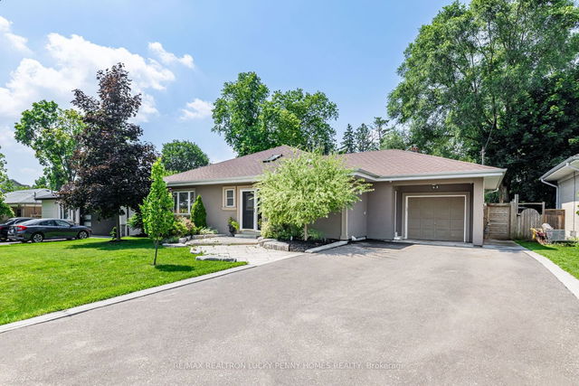 42 Windridge Drive