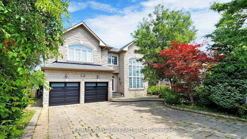 78 Yongehurst Rd, Richmond Hill, L4C 3T2 | Image 2