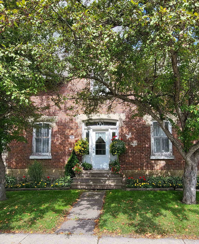 71 High St, Georgina, L0E 1R0 | Image 2