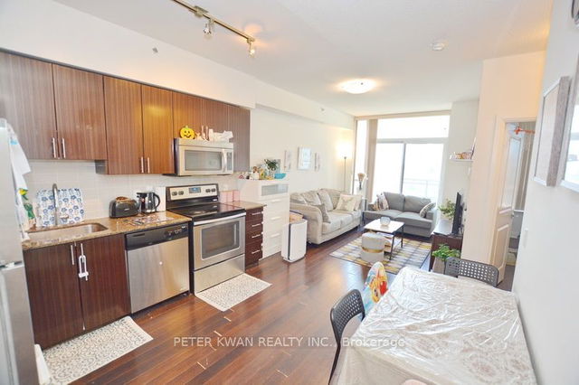 908 - 85 North Park Road